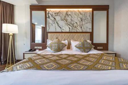 Best Western Plus - 60