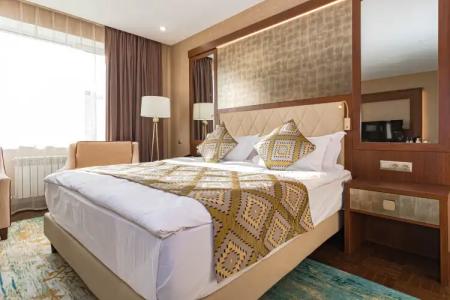 Best Western Plus - 87