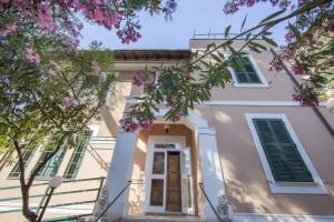 Villa Aurora, Rome