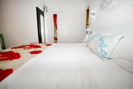 Gateway Residence - 104
