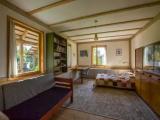 Basic Triple Room with Shared Bathroom
