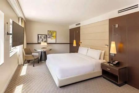 The Statler Dallas Curio Collection By Hilton - 83