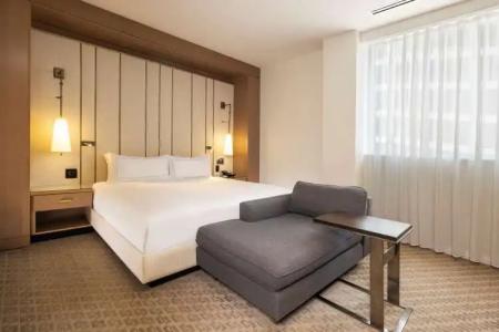 The Statler Dallas Curio Collection By Hilton - 5