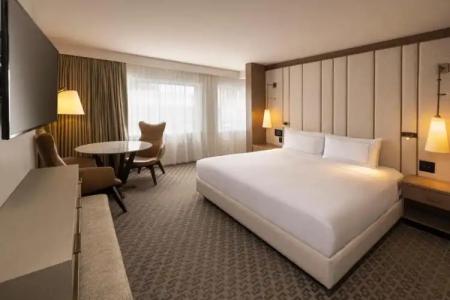 The Statler Dallas Curio Collection By Hilton - 76