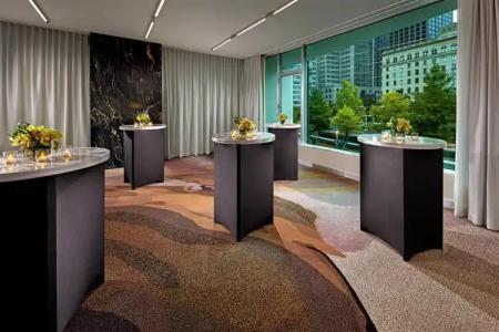 The Statler Dallas Curio Collection By Hilton - 11