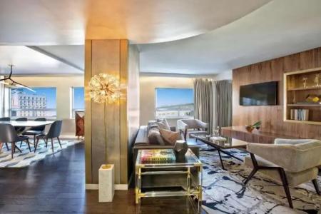 The Statler Dallas Curio Collection By Hilton - 90