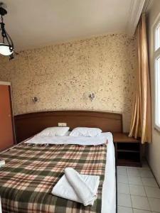 Elegant Baronessa Apart - 90