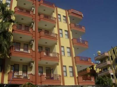 Elegant Baronessa Apart - 76