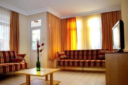 Elegant Baronessa Apart - 83