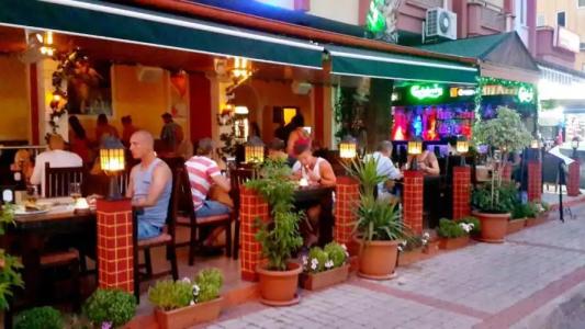 Elegant Baronessa Apart - 87