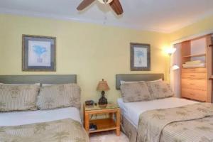 Tiki on The Beach, Fort Myers Beach