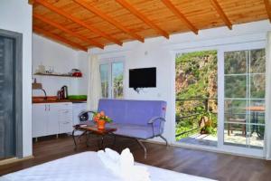 Likya Sup Apart, Kas