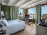 Standard Penthouse room with city view
