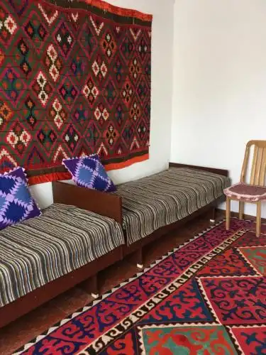 Tumar Guesthouse - 1