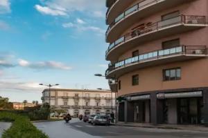 PhotoGuest, Syracuse