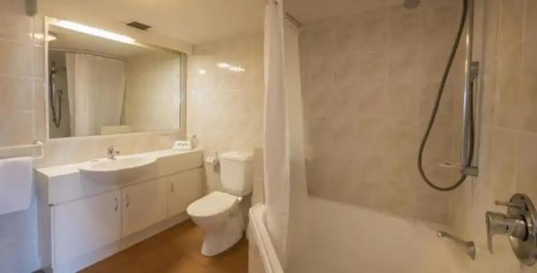Tropic Towers Apartments - 7