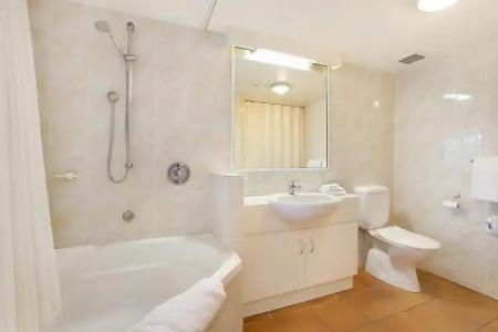 Tropic Towers Apartments - 21