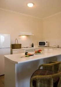 Tropic Towers Apartments - 15