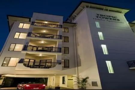 Tropic Towers Apartments - 0