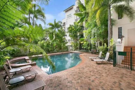 Tropic Towers Apartments - 23
