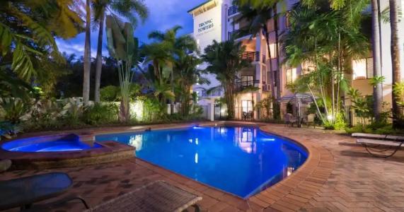 Tropic Towers Apartments - 10
