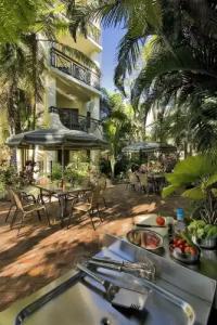 Tropic Towers Apartments - 12