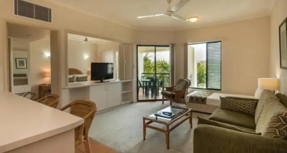 Tropic Towers Apartments - 33