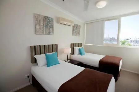 Mariners North Holiday Apartments - 3