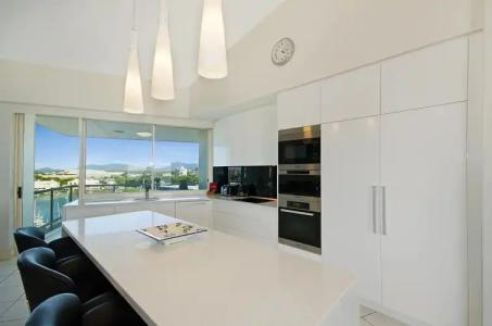 Mariners North Holiday Apartments - 4