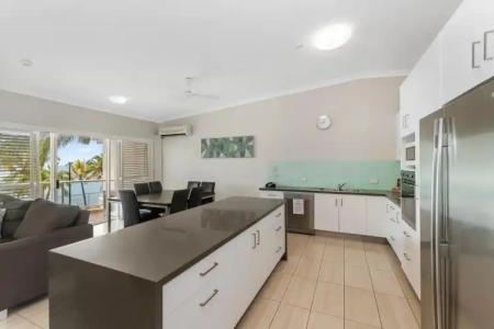 Mariners North Holiday Apartments - 27