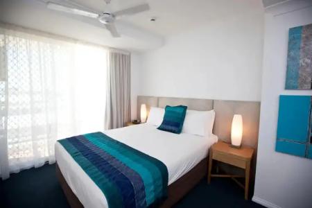 Mariners North Holiday Apartments - 2