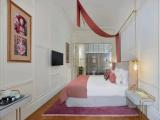 Deluxe room with Istiklal Avenue view