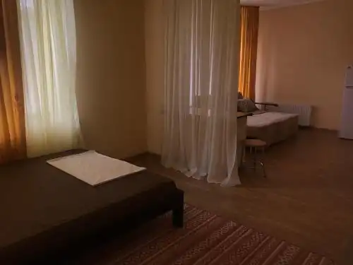 Lyashenko Guest House - 9