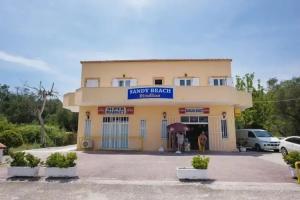 Captains Studios & Apartments, Kavos