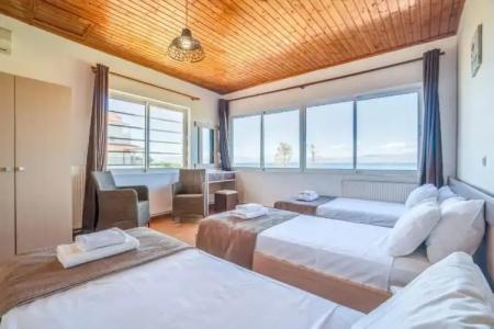 Captains Studios & Apartments - 42