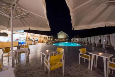 Captains Studios & Apartments - 48