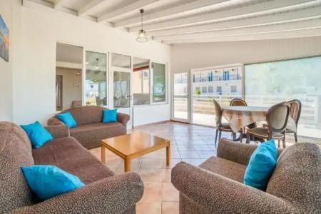 Captains Studios & Apartments - 116