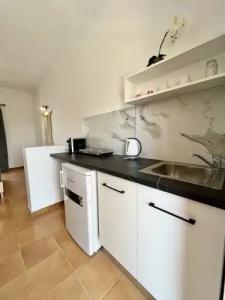 Captains Studios & Apartments - 97