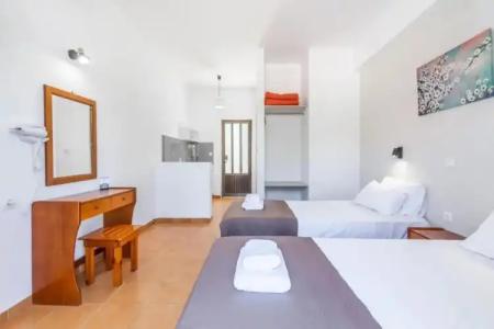 Captains Studios & Apartments - 78