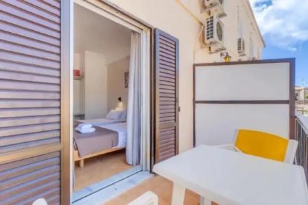 Captains Studios & Apartments - 86