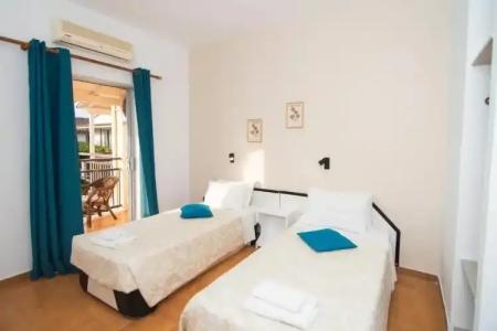 Captains Studios & Apartments - 39