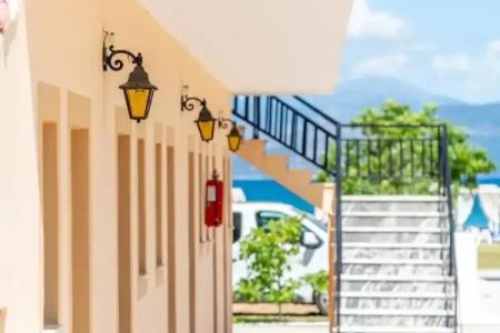 Captains Studios & Apartments - 40