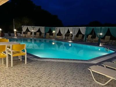 Captains Studios & Apartments - 8