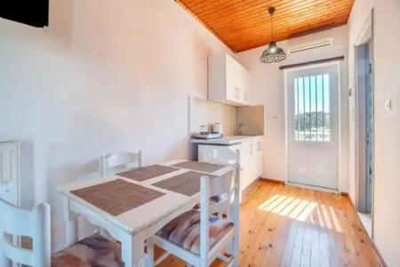 Captains Studios & Apartments - 125