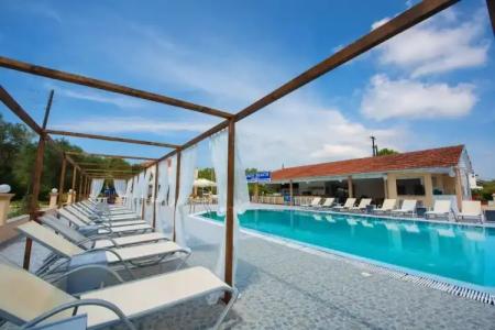 Captains Studios & Apartments - 43