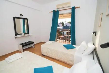 Captains Studios & Apartments - 77