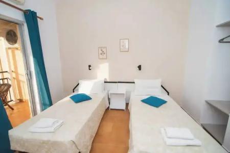 Captains Studios & Apartments - 72