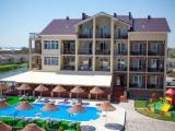 Junior Suite with Pool View
