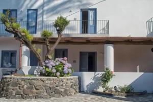 Le sette perle, Malfa