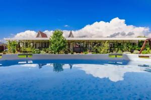 Miya Mini hotel, Alakhadzi